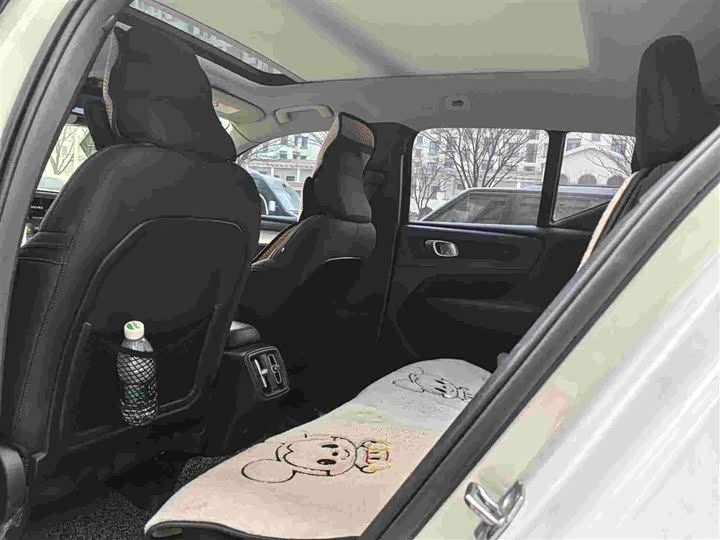 Volvo XC40, 2021 — фото 7 из 9