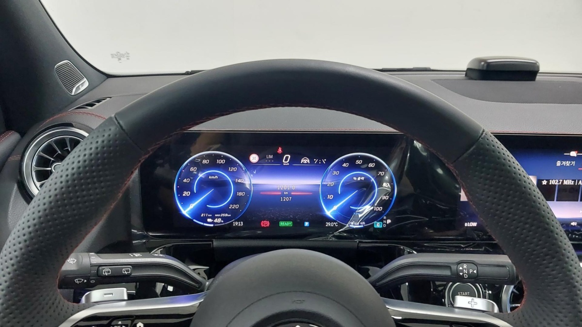 Mercedes-Benz EQA, 2025 — фото 8 из 12