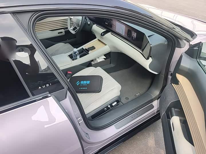 Audi × SAIC E5 Sportback, 2025 — фото 9 из 9