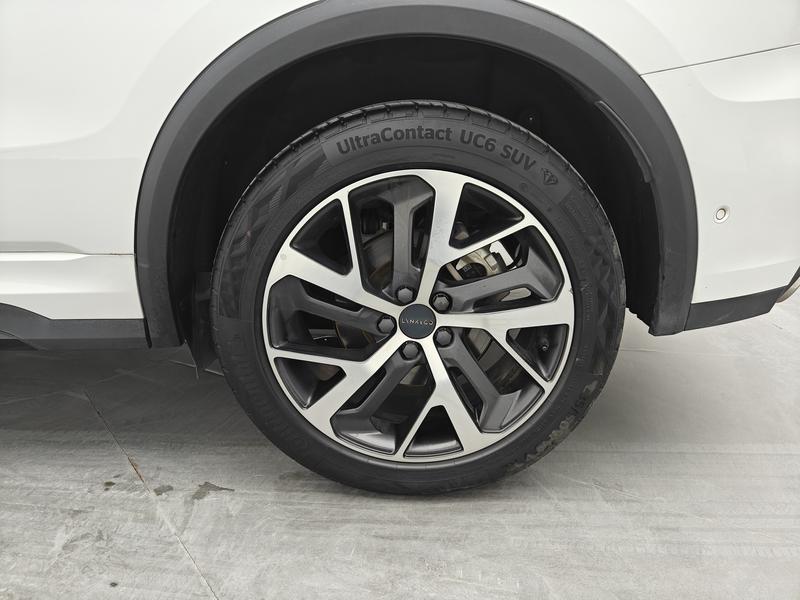 Lynk & Co 01 EM-P Hybrid, 2021 — фото 11 из 12