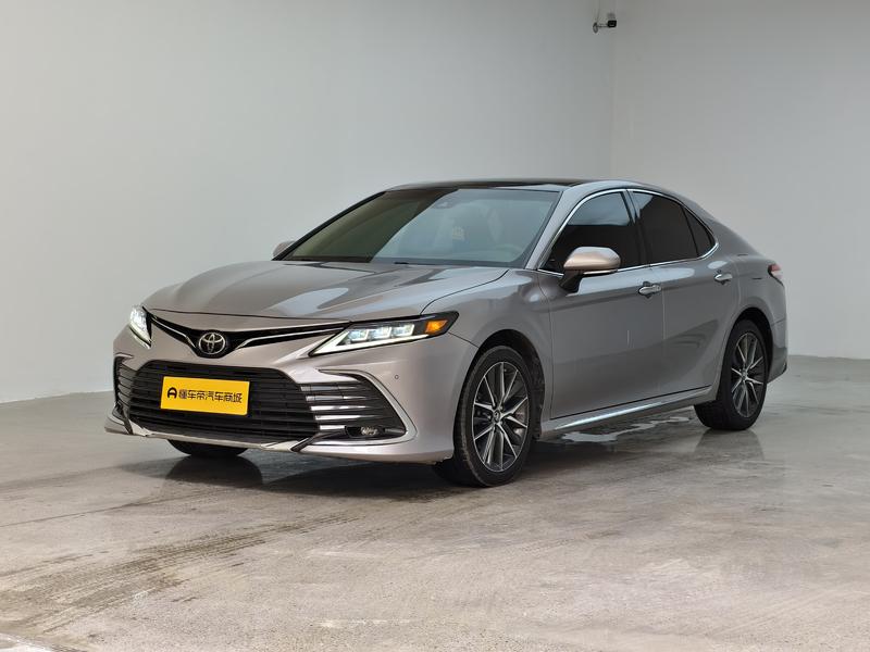 Toyota Camry, 2023 — купить в Перми под ключ