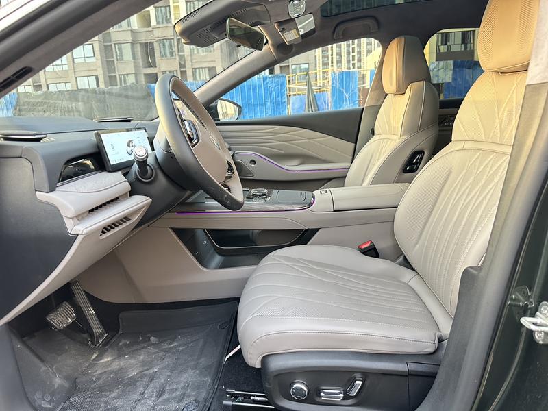 Geely Galaxy Starshine 8 EM-i, 2025 — фото 8 из 10