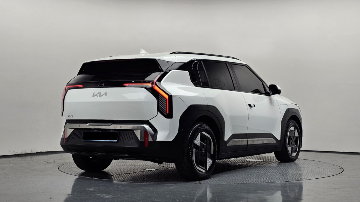 Kia EV3, 2025 — фото 2 из 12