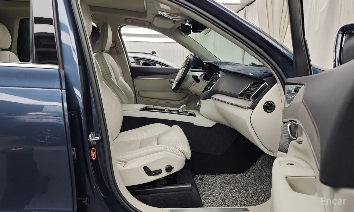 Volvo XC90, 2022 — фото 11 из 12