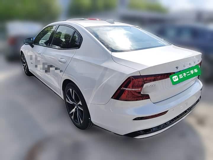 Volvo S60, 2024 — фото 7 из 9