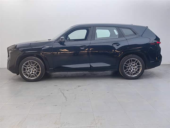 BMW XM, 2025 — фото 3 из 9