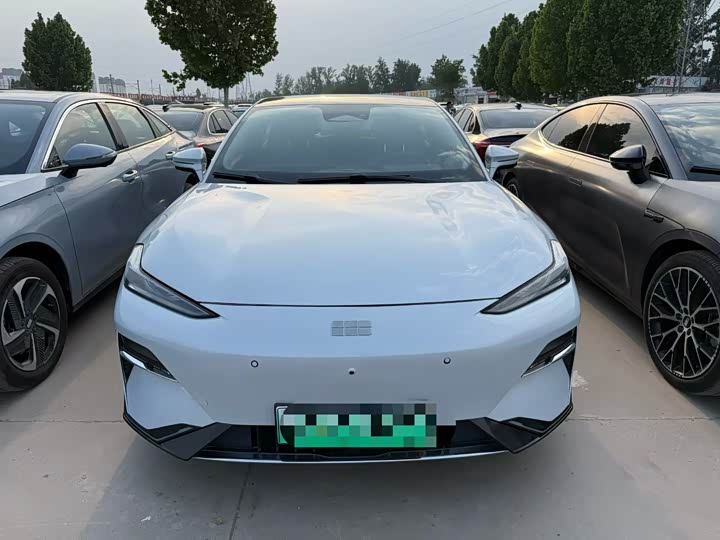 Geely Galaxy E8, 2024 — фото 2 из 9