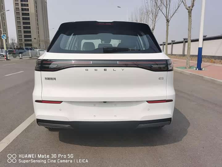 Geely Galaxy E5, 2025 — фото 5 из 9