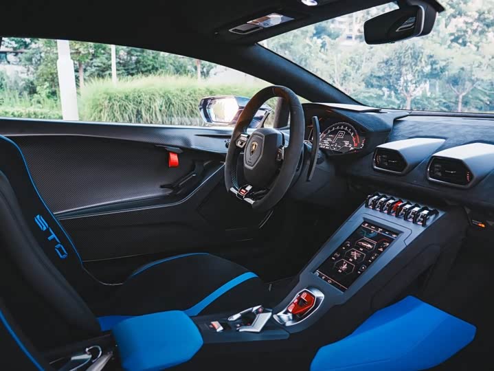 Lamborghini Huracán, 2023 — фото 3 из 7
