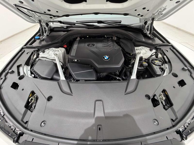 BMW 6 Series GT, 2023 — фото 11 из 12