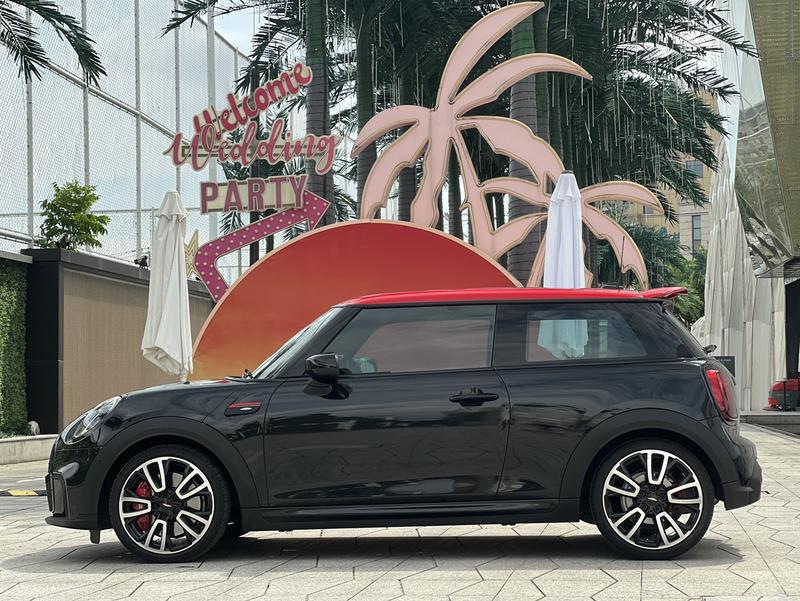 Mini Mini JCW, 2022 — фото 4 из 12