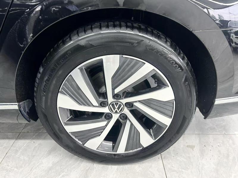 Volkswagen Magotan GTE Hybrid, 2023 — фото 9 из 12