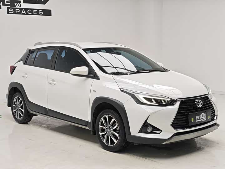 Toyota Yaris L Hatchback, 2022 — фото 3 из 9