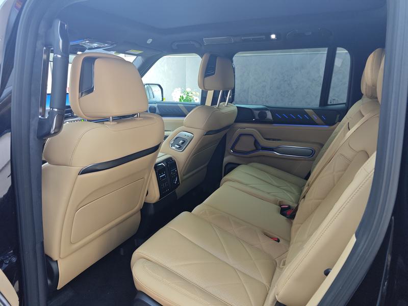 BYD FangChengBao Leopard 8, 2026 — фото 9 из 11