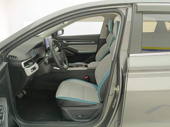 Geely Emgrand, 2023 — фото 9 из 9