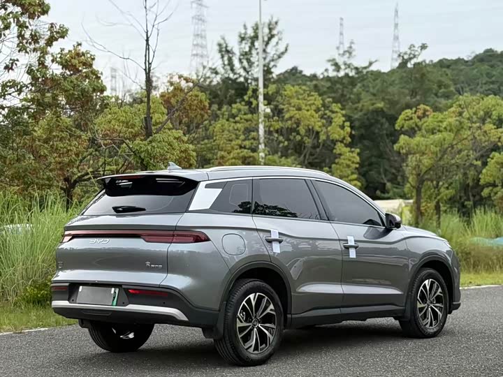 BYD Song Pro Hybrid, 2024 — фото 4 из 9