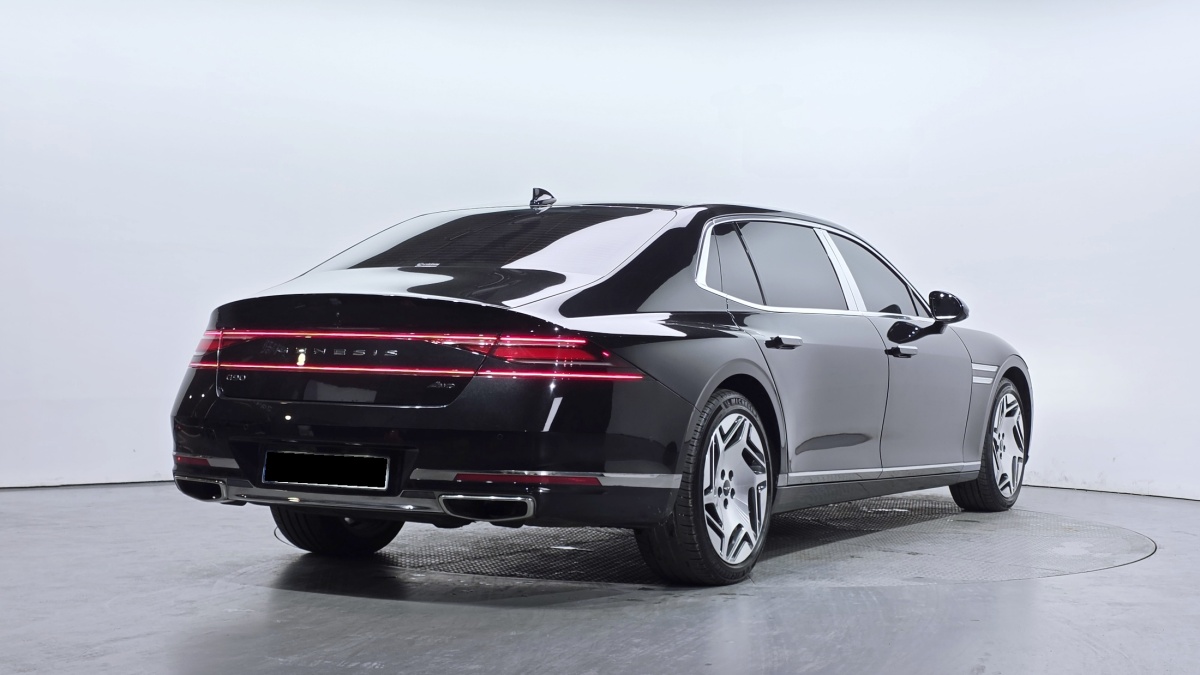 Genesis G90, 2023 — фото 2 из 12