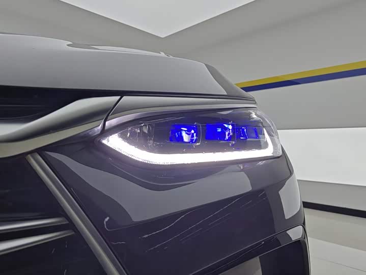BYD Tang Hybrid/EV, 2023 — фото 5 из 9