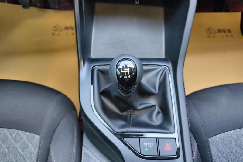 Roewe i5, 2024 — фото 12 из 12