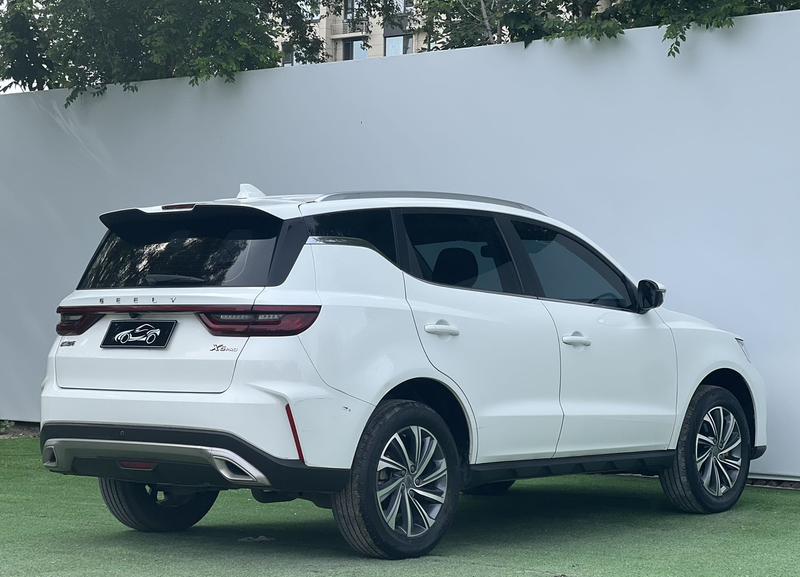 Geely Vision X6, 2021 — фото 6 из 10