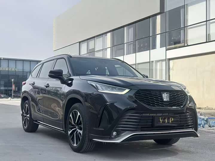 Toyota Crown Kluger, 2023 — фото 2 из 9