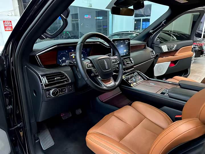 Lincoln Navigator, 2021 — фото 6 из 9