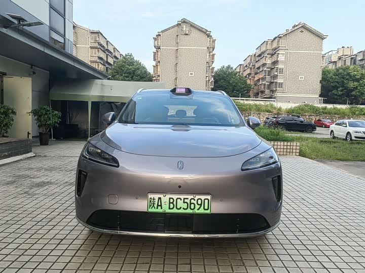 Shangjie (Huawei × SAIC) H5, 2025 — фото 2 из 9