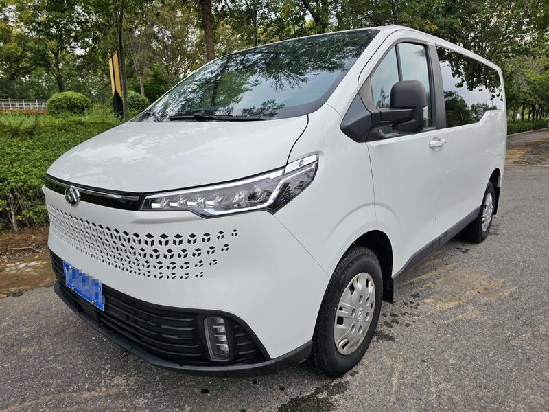 Maxus V70, 2024 — купить в Москве под ключ
