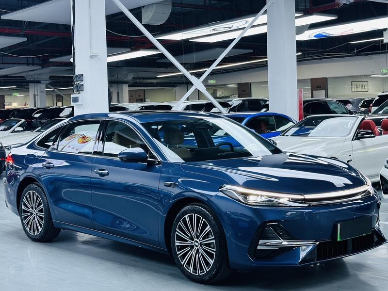 Geely Galaxy A7, 2025 — фото 3 из 12
