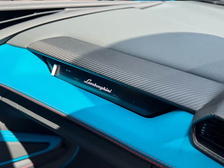 Lamborghini Revuelto, 2024 — фото 5 из 9
