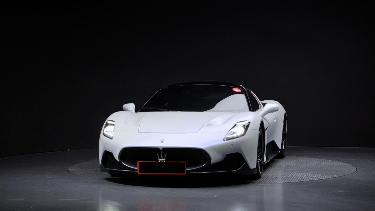 Maserati MC20, 2022 — фото 3 из 12