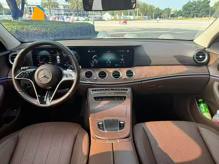 Mercedes-Benz E-Class, 2023 — фото 5 из 9