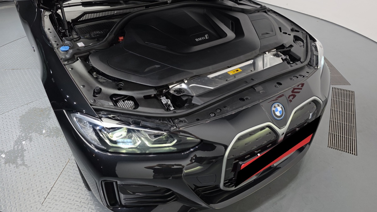 BMW i4, 2022 — фото 6 из 12