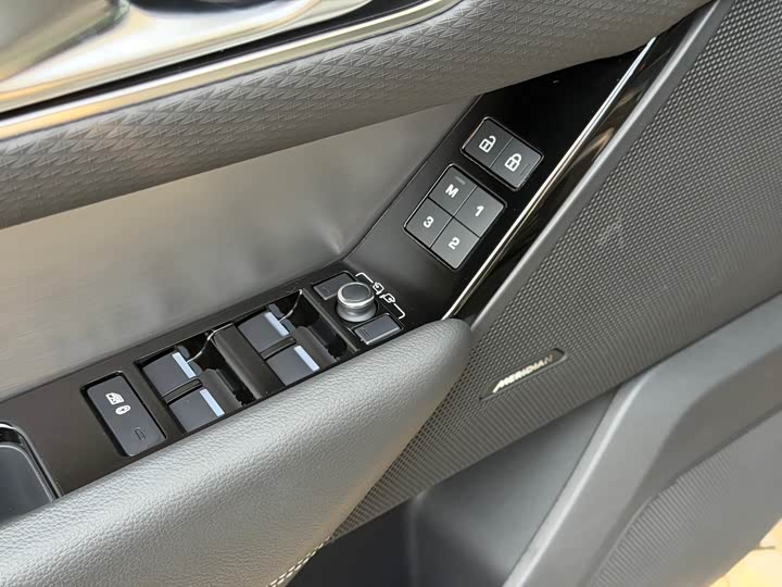 Land Rover Range Rover Velar, 2021 — фото 9 из 9