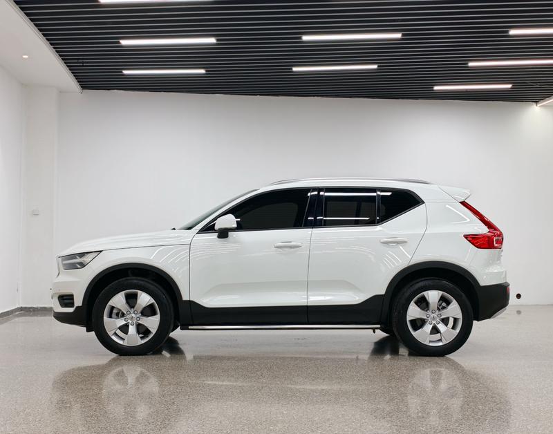Volvo XC40, 2022 — фото 3 из 10