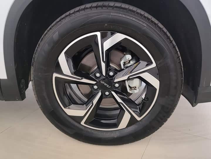 Dongfeng Aeolus L7, 2026 — фото 6 из 9