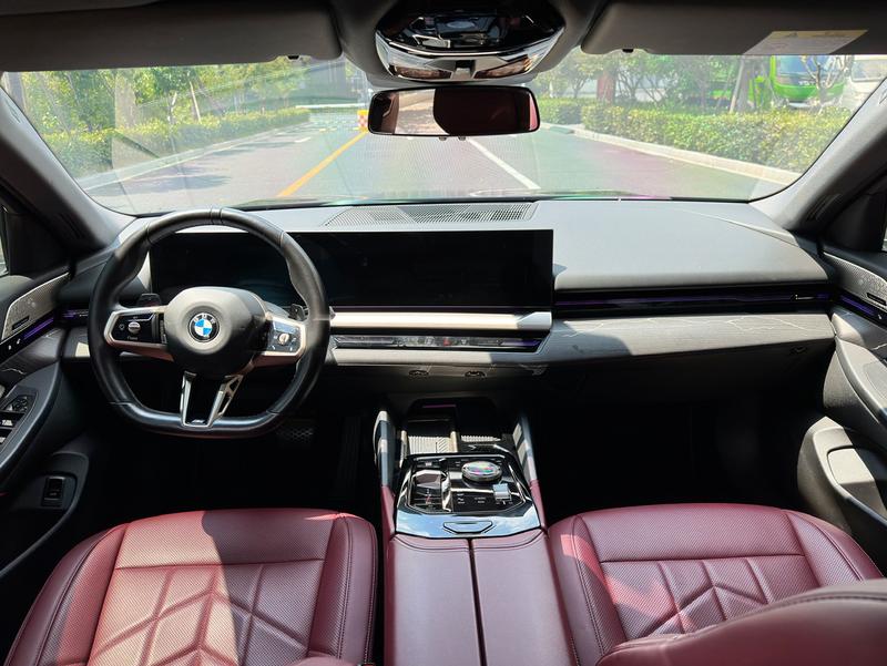 BMW 5 Series, 2024 — фото 7 из 11
