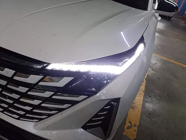Changan UNI-Z Hybrid, 2024 — фото 5 из 9