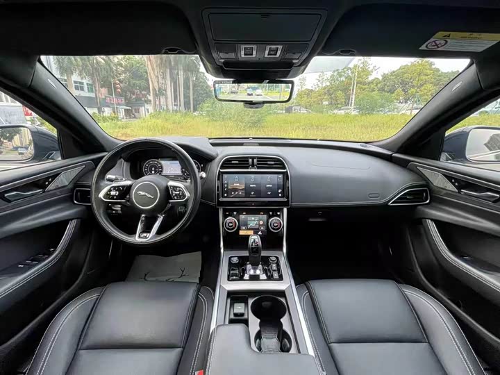 Jaguar XE L, 2022 — фото 9 из 9