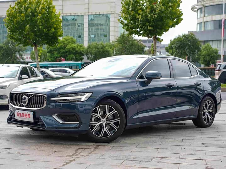 Volvo S60, 2026 — купить в Орле под ключ
