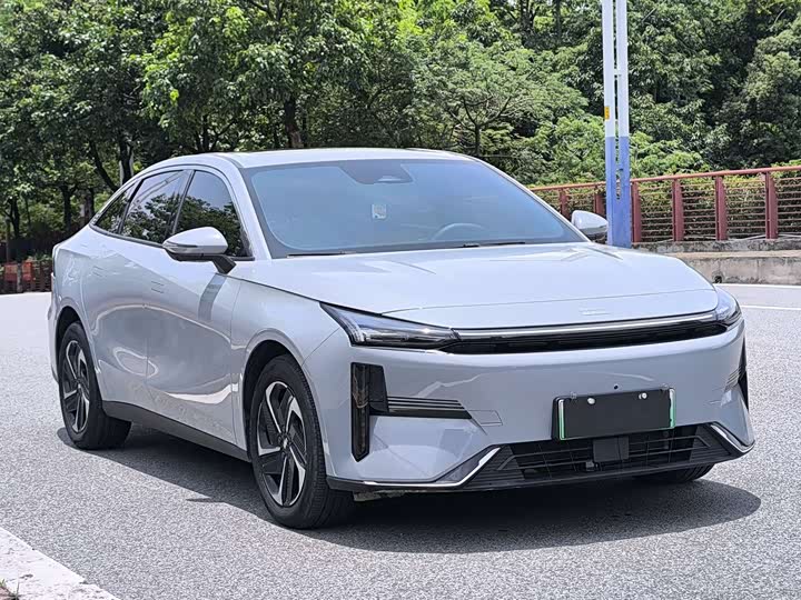 Geely Galaxy L6, 2024 — фото 4 из 9