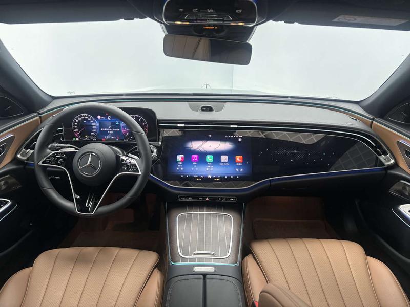 Mercedes-Benz E-Class, 2025 — фото 10 из 12