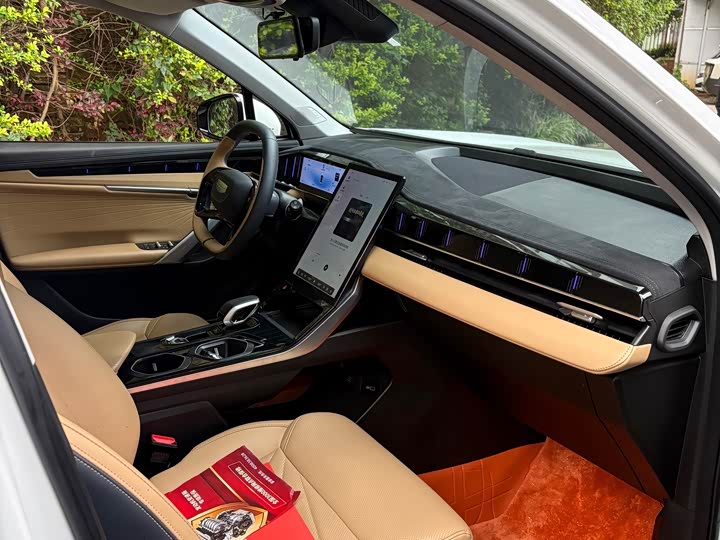 Geely Atlas L, 2023 — фото 9 из 9