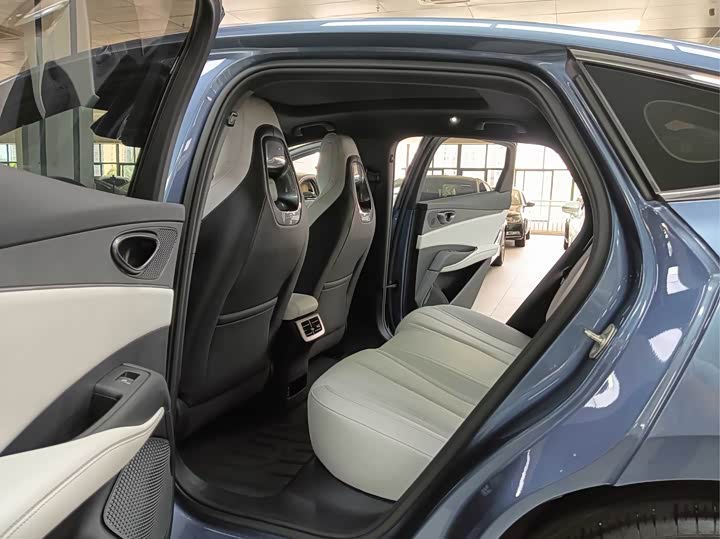 BYD Seal 06 Hybrid/EV, 2025 — фото 5 из 9
