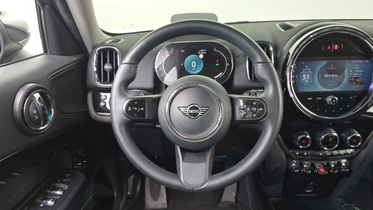 Mini Countryman, 2022 — фото 11 из 12