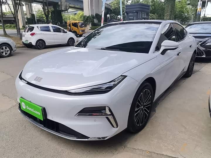 Geely Galaxy Starshine 8 EM-i, 2025 — фото 2 из 9