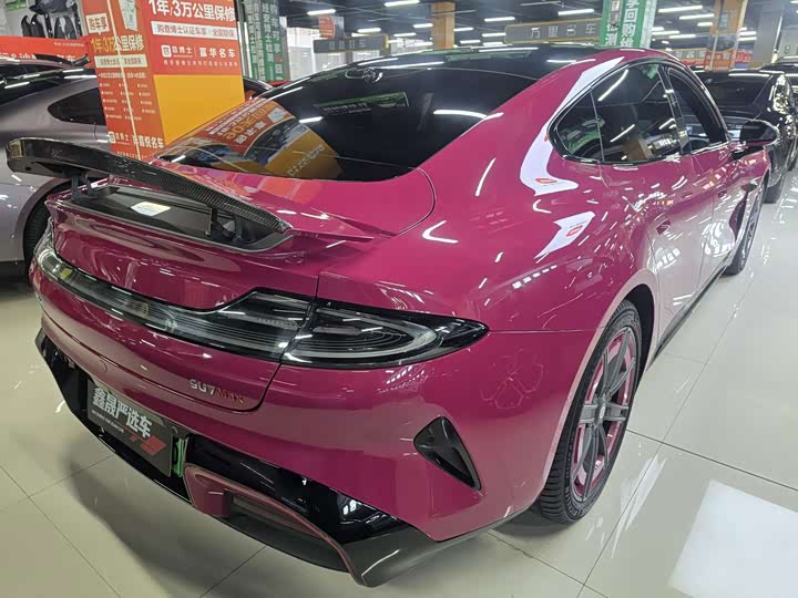 Xiaomi SU7, 2026 — фото 8 из 9