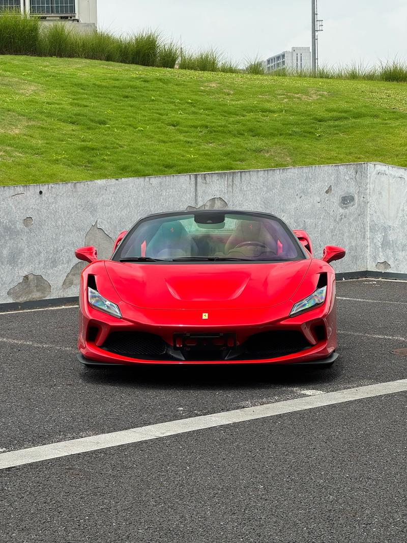 Ferrari F8, 2022 — фото 2 из 12