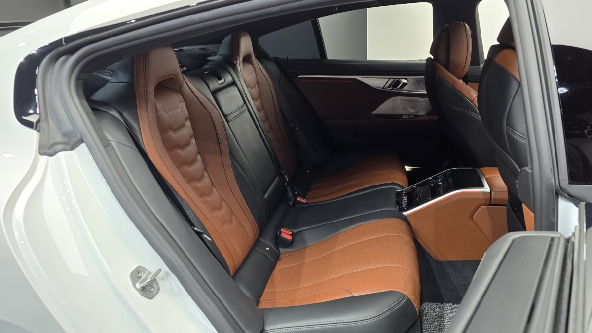 BMW 8 Series, 2023 — фото 10 из 12