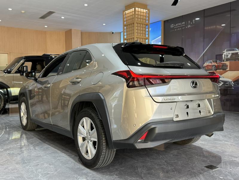 Lexus UX, 2023 — фото 3 из 11